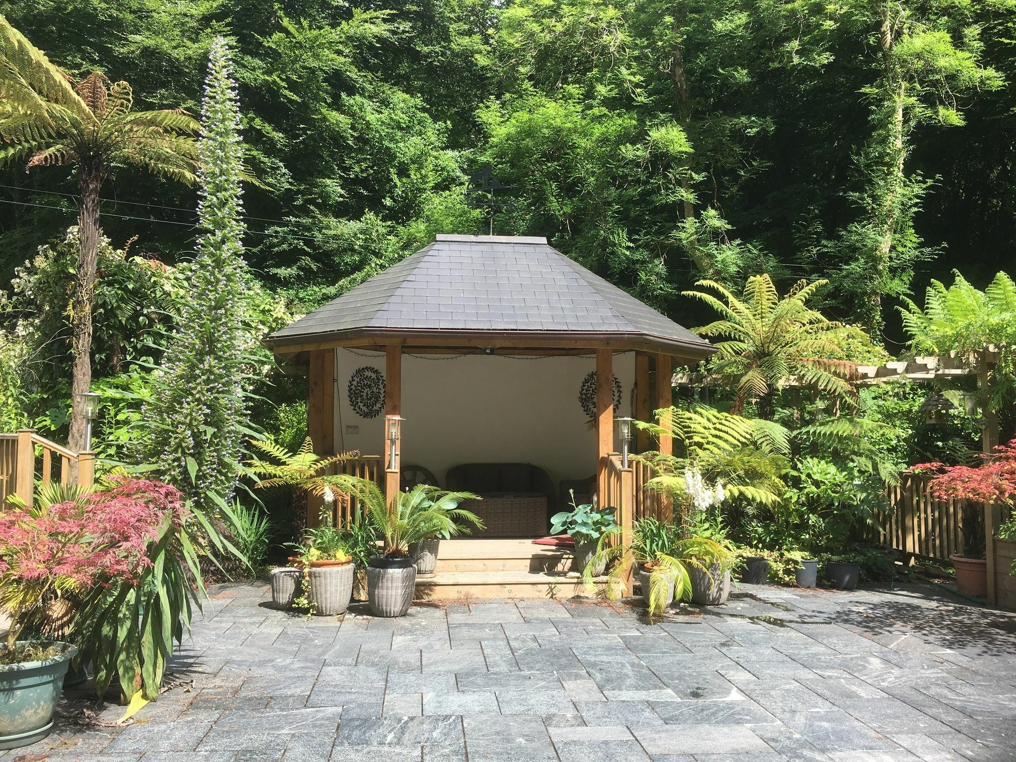 The Waterwheel Hotel Сейнт Остел Екстериор снимка