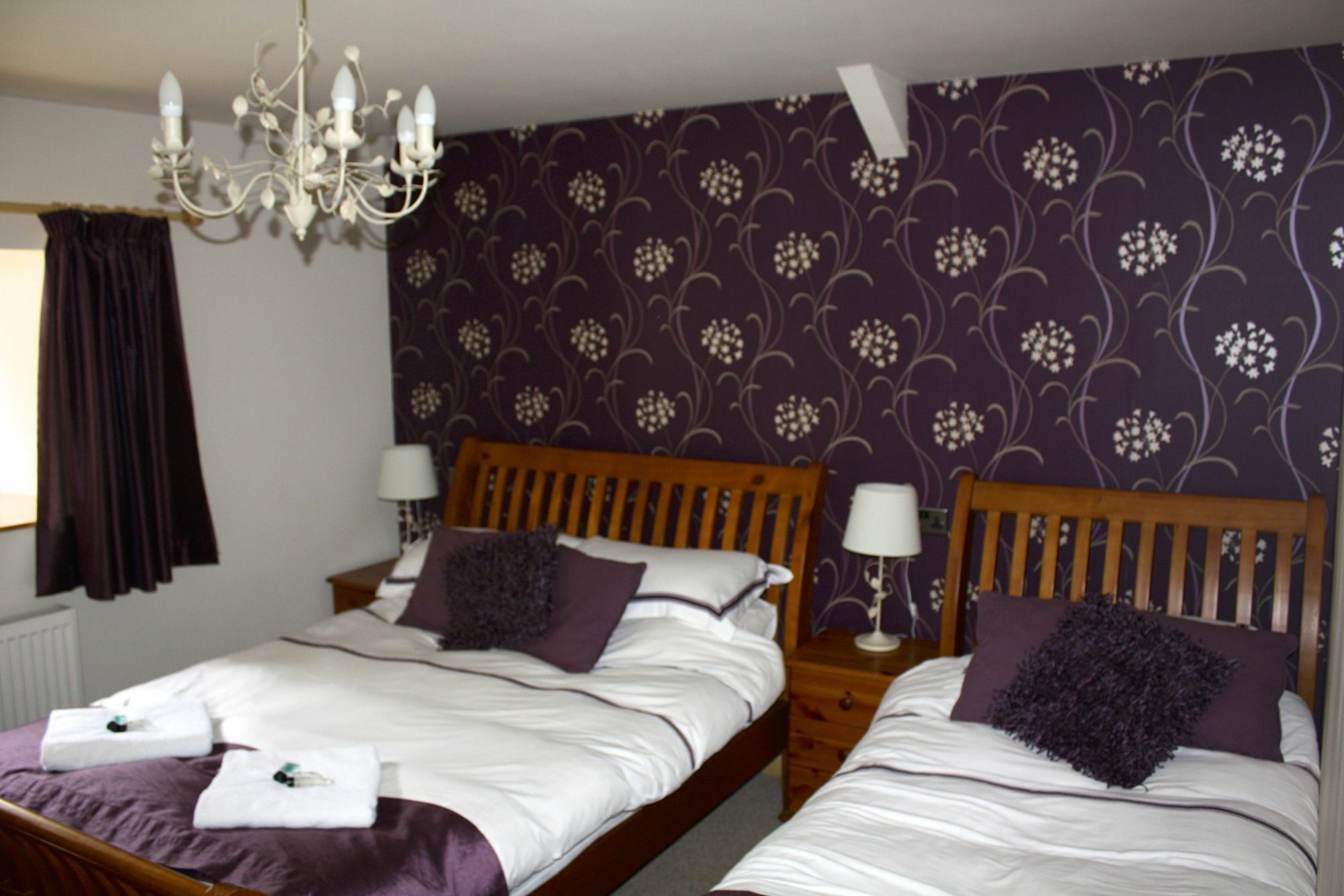 The Waterwheel Hotel Сейнт Остел Екстериор снимка