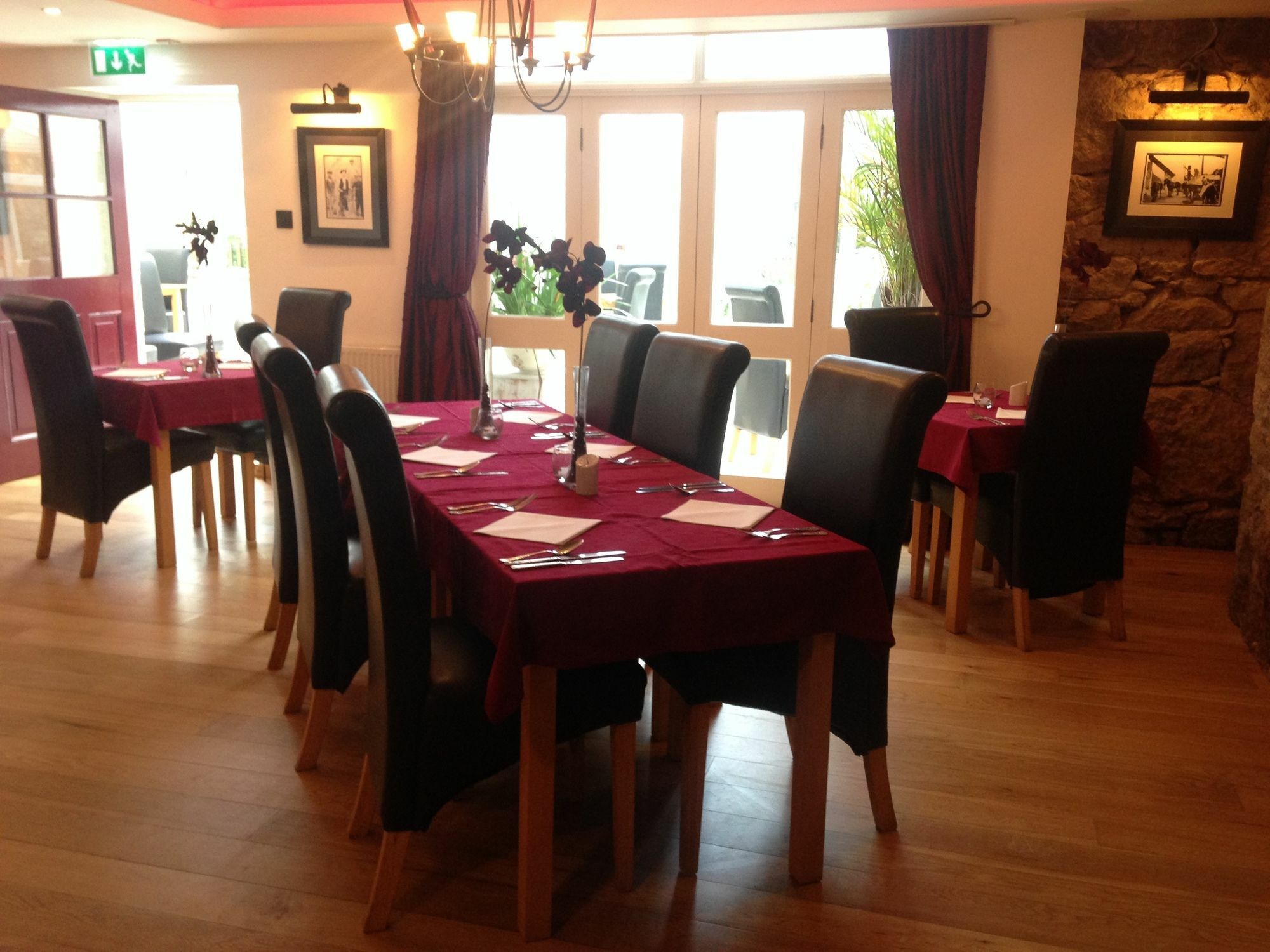 The Waterwheel Hotel Сейнт Остел Екстериор снимка
